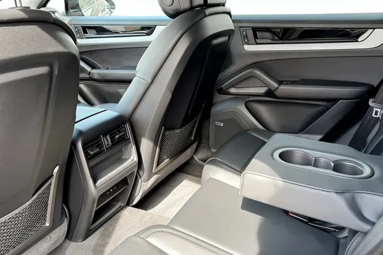 Porsche Cayenne din 2023 cu 53.290 km - oferta POR153452 - foto 15