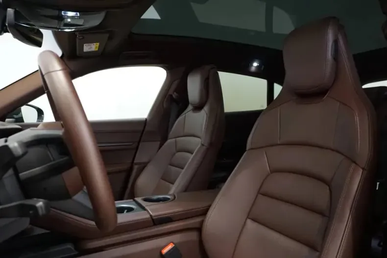 Porsche Taycan din 2023 cu 23.600 km - oferta POR153454 - foto 11