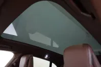 Porsche Taycan din 2023 cu 23.600 km - oferta POR153454 - foto 19