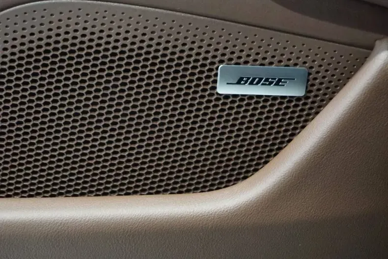 Porsche Taycan din 2023 cu 23.600 km - oferta POR153454 - foto 23