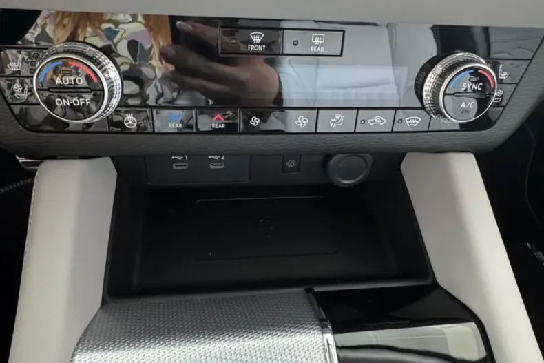 Mitsubishi Outlander din 2025 cu 1 km - oferta MIT153456 - foto 12