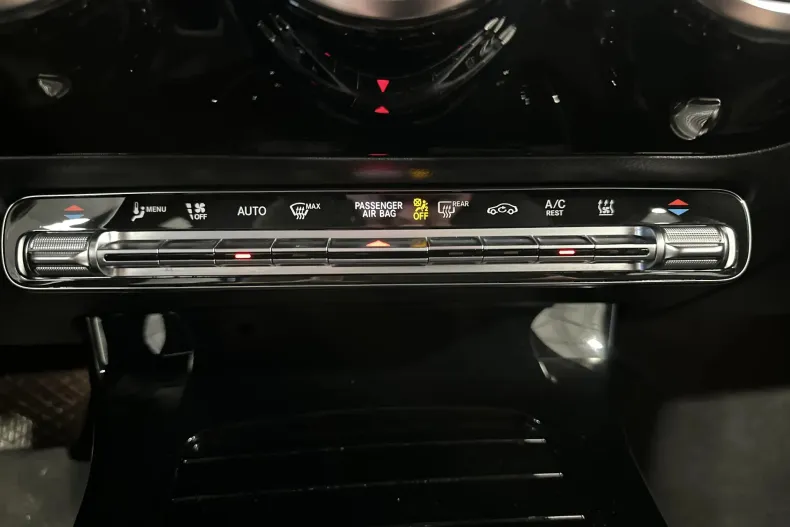 Mercedes-Benz CLA din 2022 cu 78.967 km - oferta MER153475 - foto 17