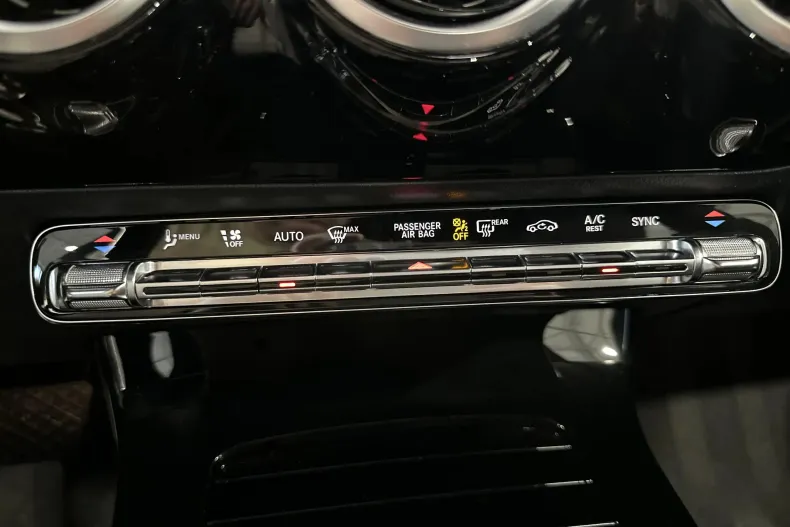 Mercedes-Benz CLA din 2019 cu 52.542 km - oferta MER153479 - foto 16