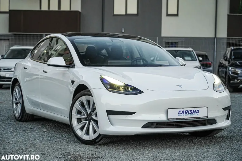 Tesla Model 3 din 2021 cu 23.200 km - oferta TES153486 - foto 1