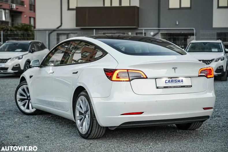 Tesla Model 3 din 2021 cu 23.200 km - oferta TES153486 - foto 8