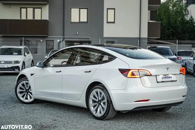 Tesla Model 3 din 2021 cu 75.400 km - oferta TES153488 - foto 7
