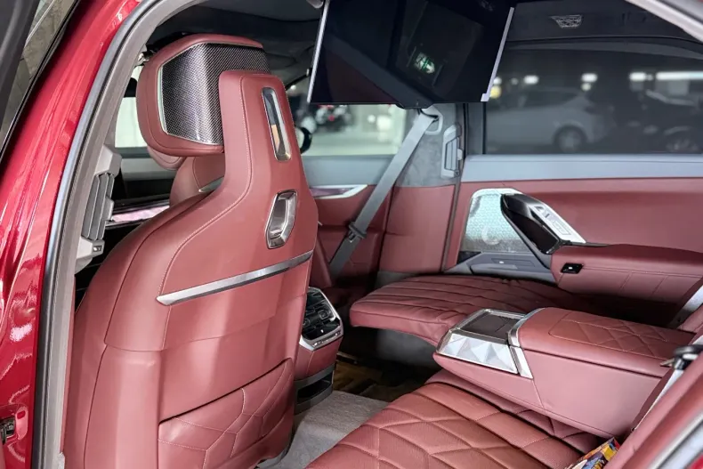 BMW Seria 7 din 2024 cu 21.000 km - oferta BMW153496 - foto 2