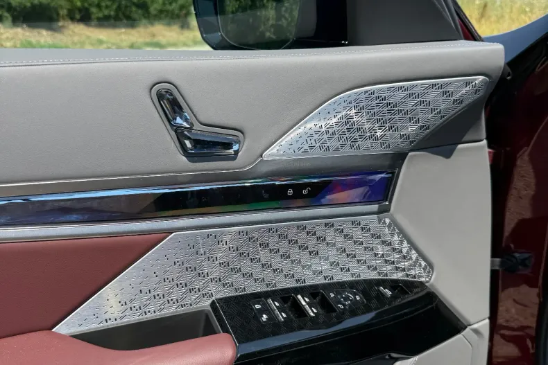 BMW Seria 7 din 2024 cu 21.000 km - oferta BMW153496 - foto 11