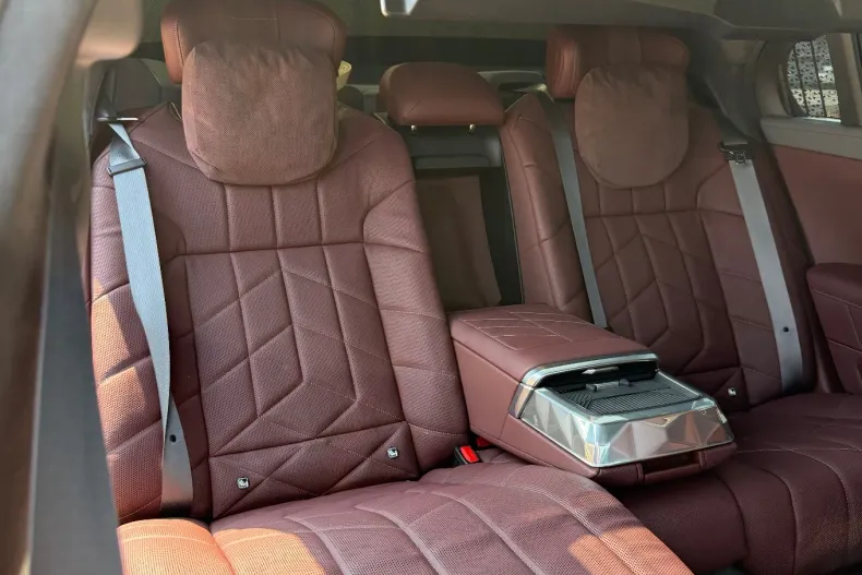 BMW Seria 7 din 2024 cu 21.000 km - oferta BMW153496 - foto 12