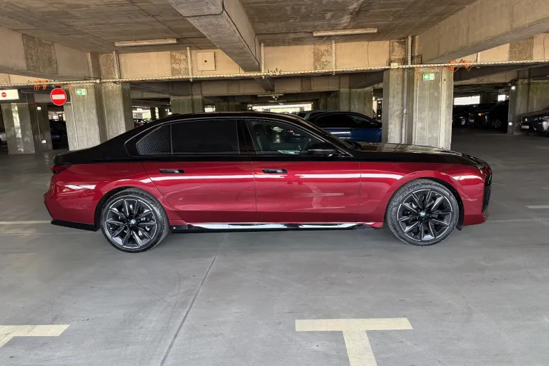 BMW Seria 7 din 2024 cu 21.000 km - oferta BMW153496 - foto 16