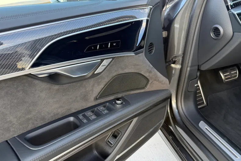 Audi S8 din 2021 cu 106.993 km - oferta AUD153503 - foto 6