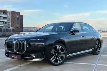 BMW Seria 7 din 2023 - oferta BMW153504