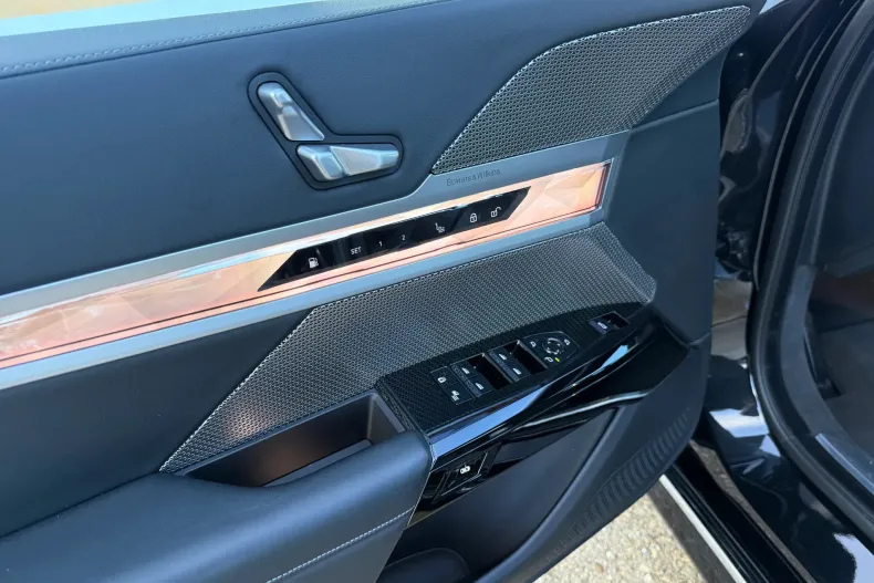 BMW Seria 7 din 2023 cu 49.990 km - oferta BMW153504 - foto 16