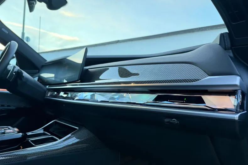 BMW Seria 7 din 2023 cu 49.990 km - oferta BMW153504 - foto 40