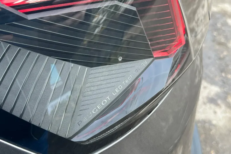 Peugeot 3008 din 2021 cu 131.000 km - oferta PEU153512 - foto 27