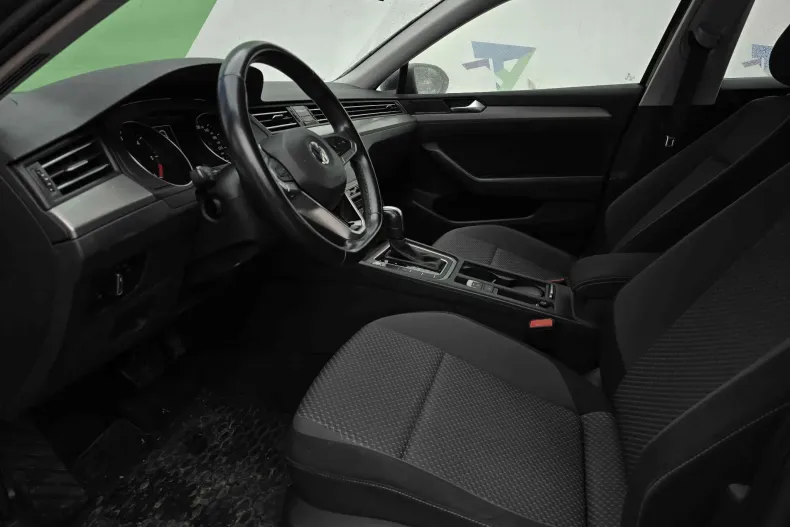 Volkswagen Passat din 2020 cu 49.712 km - oferta VOL153517 - foto 13
