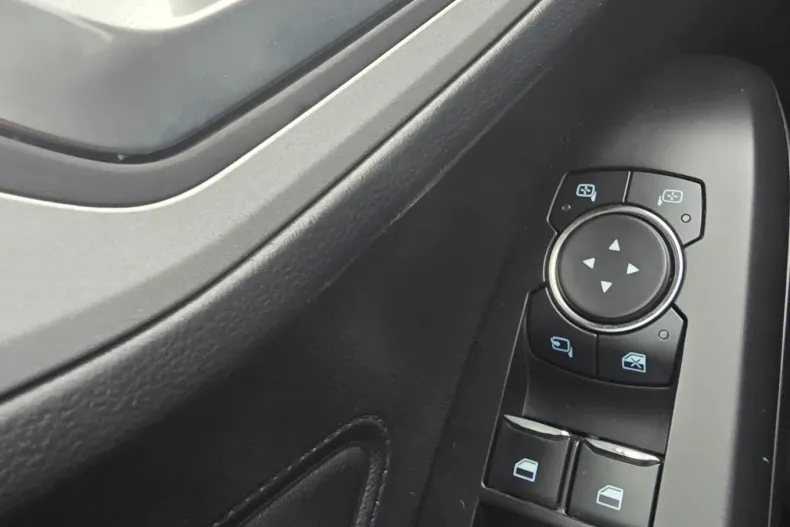 Ford Focus din 2021 cu 49.000 km - oferta FOR153525 - foto 14