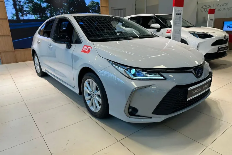 Toyota Corolla din 2025 cu 2 km - oferta TOY153529 - foto 1