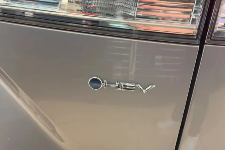 Toyota Corolla Cross din 2025 cu 5 km - oferta TOY153532 - foto 20