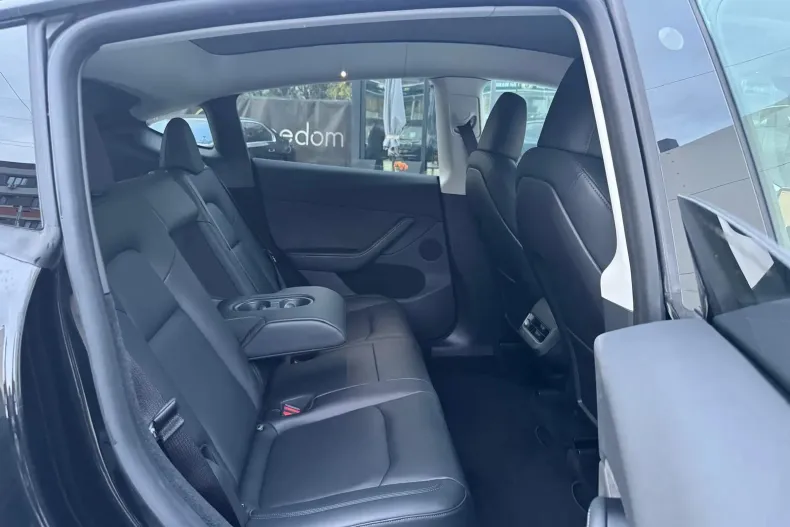 Tesla Model Y din 2023 cu 104.000 km - oferta TES153538 - foto 12