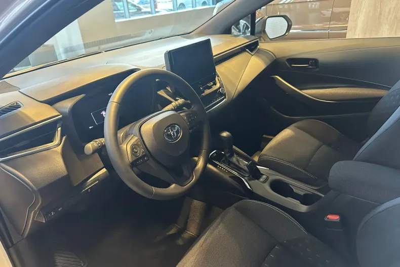 Toyota Corolla din 2025 cu 10 km - oferta TOY153545 - foto 13