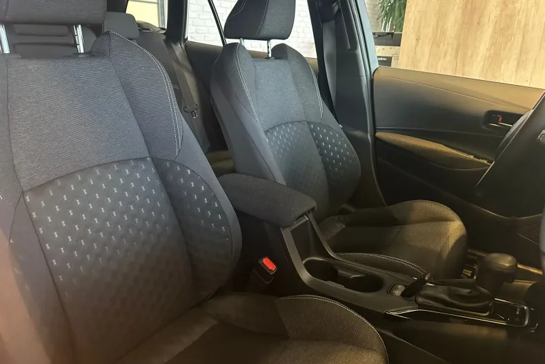 Toyota Corolla din 2025 cu 10 km - oferta TOY153545 - foto 14