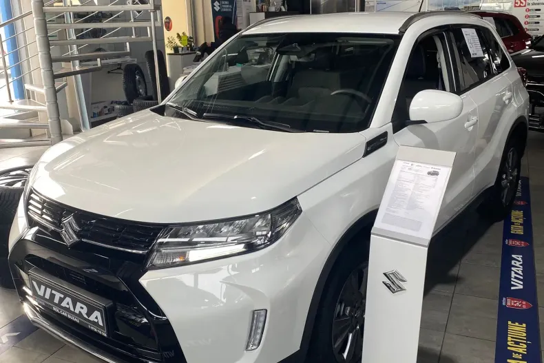 Suzuki Vitara din 2025 cu 6 km - oferta SUZ153552 - foto 3