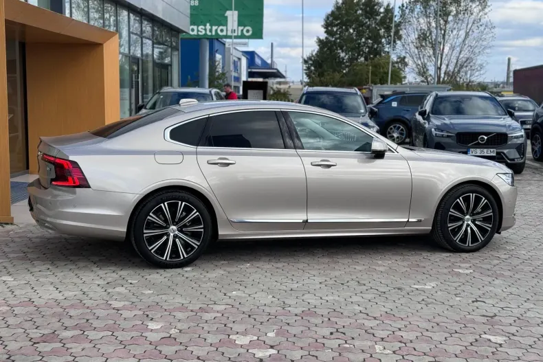 Volvo S90 din 2024 cu 5 km - oferta VOL153553 - foto 4