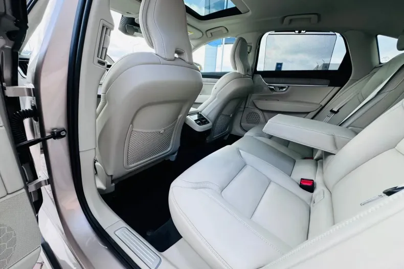 Volvo S90 din 2024 cu 5 km - oferta VOL153553 - foto 9