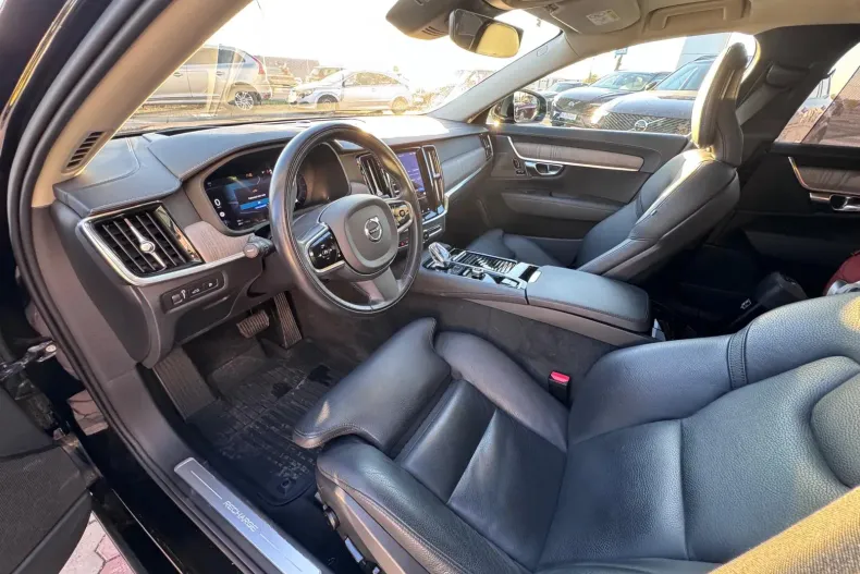 Volvo S90 din 2022 cu 47.000 km - oferta VOL153556 - foto 4