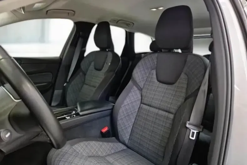 Volvo XC60 din 2021 cu 104.343 km - oferta VOL153559 - foto 14