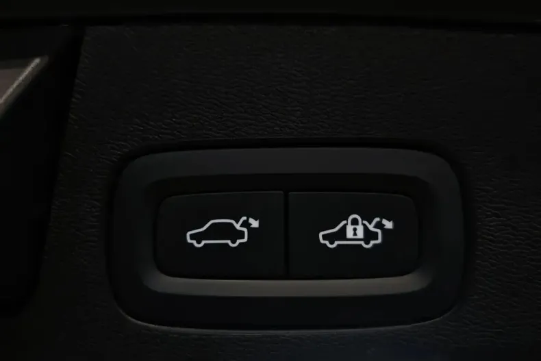 Volvo XC60 din 2021 cu 162.543 km - oferta VOL153560 - foto 14