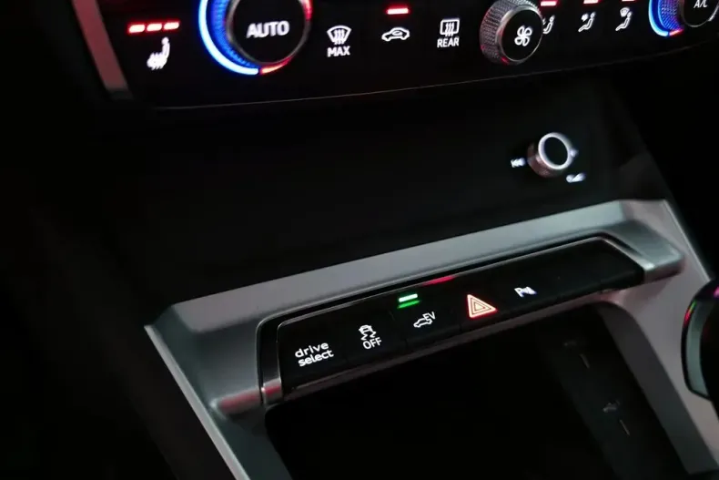 Audi Q3 din 2021 cu 91.318 km - oferta AUD153563 - foto 14