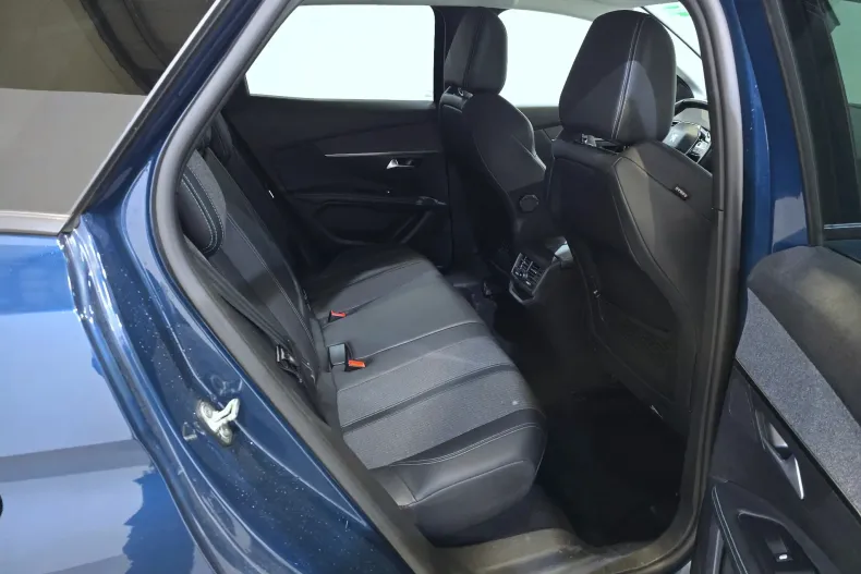 Peugeot 3008 din 2022 cu 83.814 km - oferta PEU153565 - foto 10