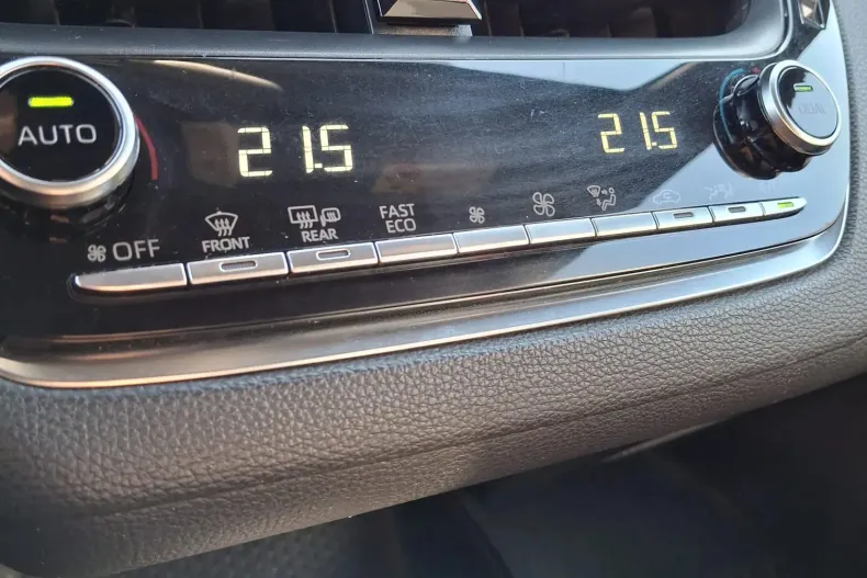 Toyota Corolla din 2020 cu 69.640 km - oferta TOY153579 - foto 16