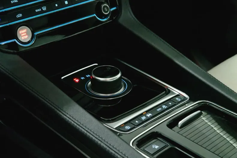 Jaguar F-Pace din 2020 cu 134.912 km - oferta JAG153580 - foto 16