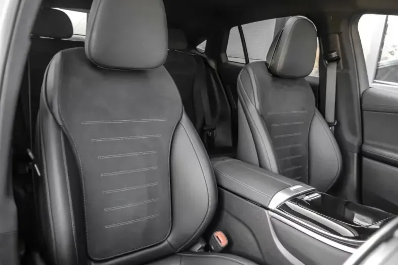 Mercedes-Benz GLC din 2024 cu 22.350 km - oferta MER153583 - foto 4