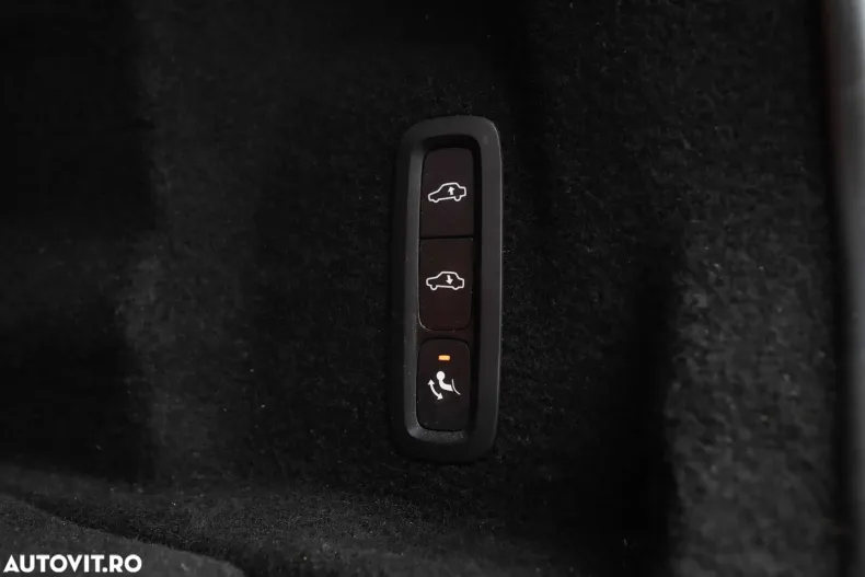 Volvo XC60 din 2021 cu 129.960 km - oferta VOL153584 - foto 23