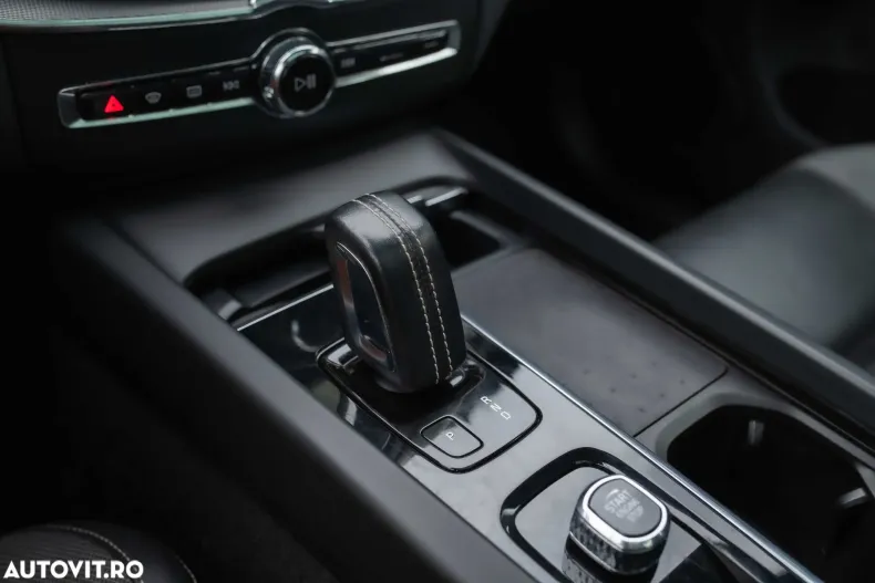 Volvo XC60 din 2021 cu 129.960 km - oferta VOL153584 - foto 35