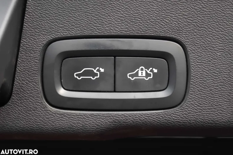 Volvo XC60 din 2021 cu 129.960 km - oferta VOL153584 - foto 36