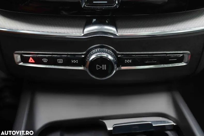 Volvo XC60 din 2021 cu 129.960 km - oferta VOL153584 - foto 38