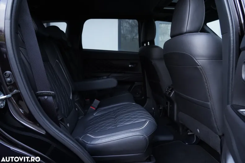 Mitsubishi Outlander din 2019 cu 145.854 km - oferta MIT153586 - foto 19