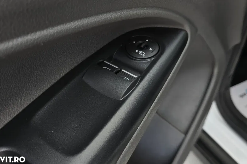 Ford Transit Connect din 2020 cu 92.368 km - oferta FOR153601 - foto 11