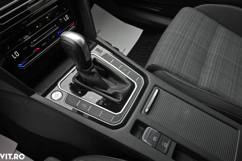 Volkswagen Passat din 2021 cu 128.540 km - oferta VOL153604 - foto 17