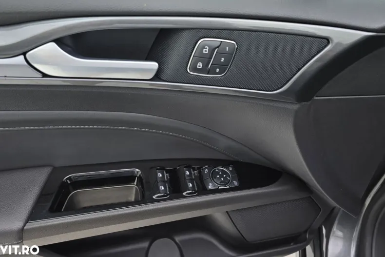 Ford Mondeo din 2020 cu 72.743 km - oferta FOR153605 - foto 11