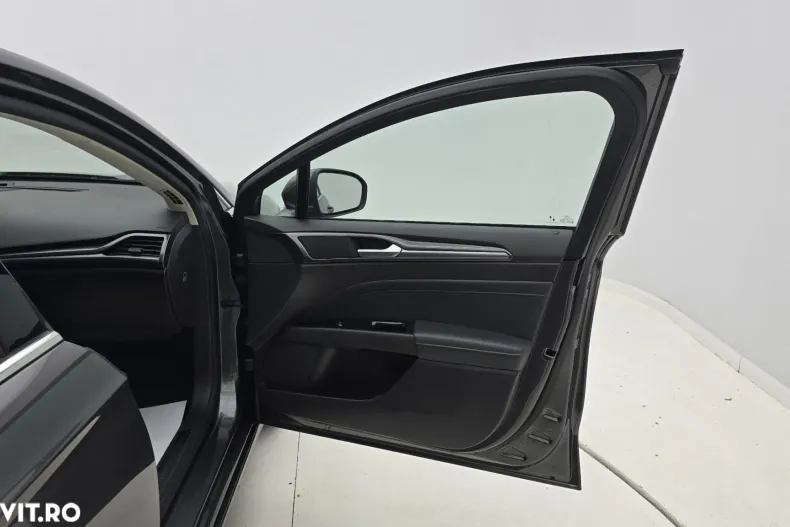 Ford Mondeo din 2020 cu 72.743 km - oferta FOR153605 - foto 18