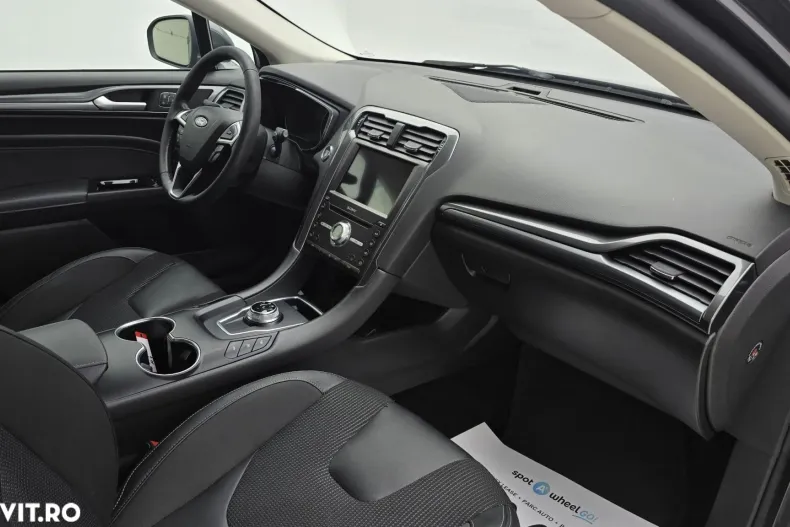 Ford Mondeo din 2020 cu 72.743 km - oferta FOR153605 - foto 20