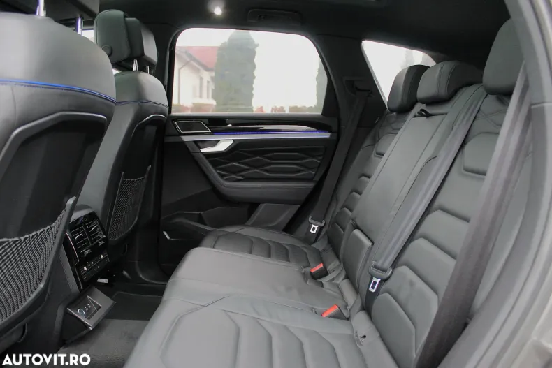 Volkswagen Touareg din 2021 cu 151.879 km - oferta VOL153630 - foto 14