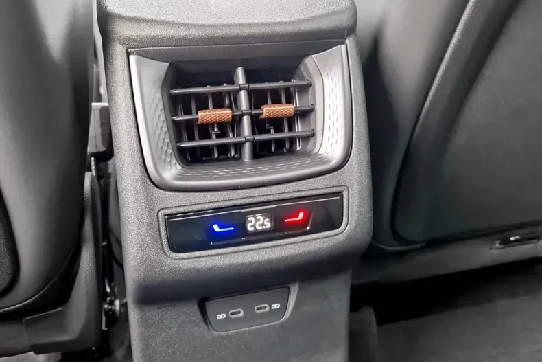 Cupra Terramar din 2025 cu 5.000 km - oferta CUP153643 - foto 24