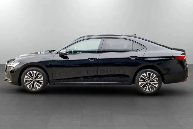 Skoda Superb din 2025 cu 5.000 km - oferta SKO153644 - foto 2